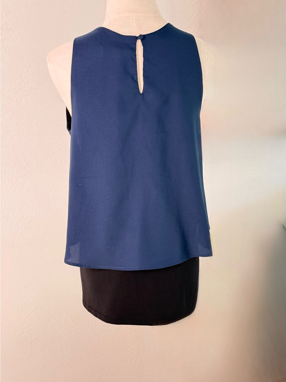 VTG Lucy & Laurel Navy and Black Layered Tank Top Sz:M Minimalist - Picture 9 of 12